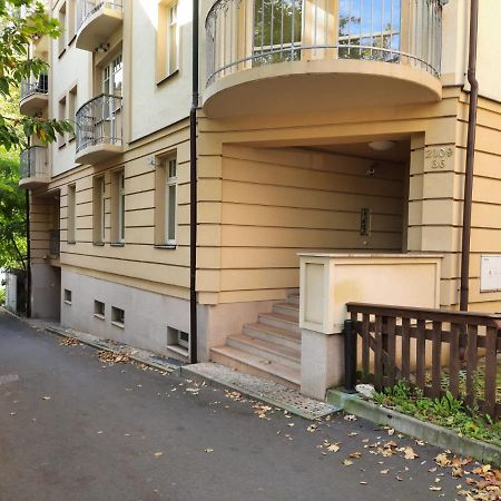 Apartman Nad Kolonadou Karlsbad Exterior foto