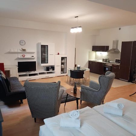 Apartman Nad Kolonadou Karlsbad Exterior foto