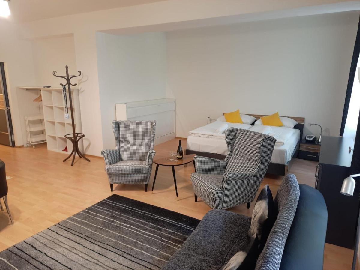 Apartman Nad Kolonadou Karlsbad Exterior foto